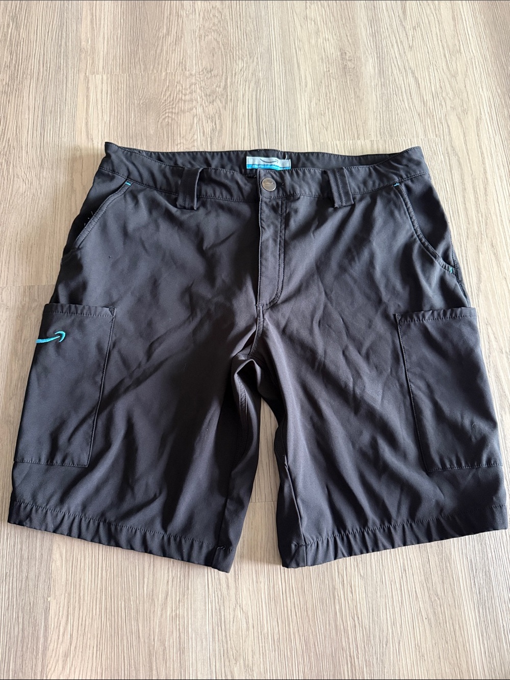 Amazon Men's Black Hybrid Shorts with Teal Accents Size Large